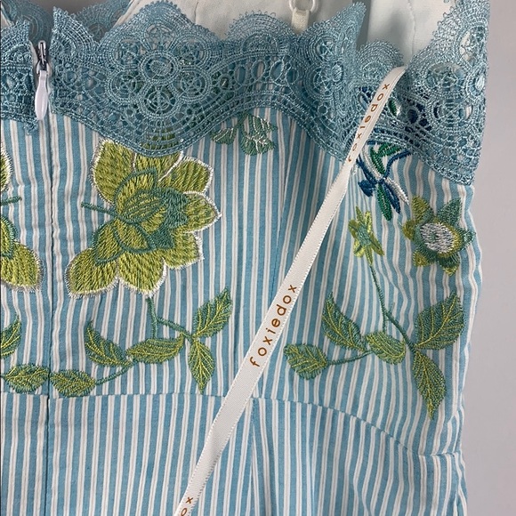 FOXIEDOX Floral Embroidered Dress - Picture 7 of 9